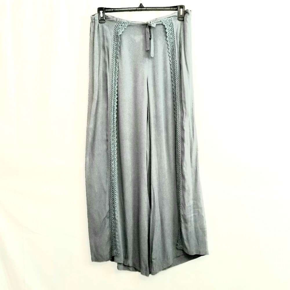 Vanilla Star Ruffled Split Leg Pants Grey